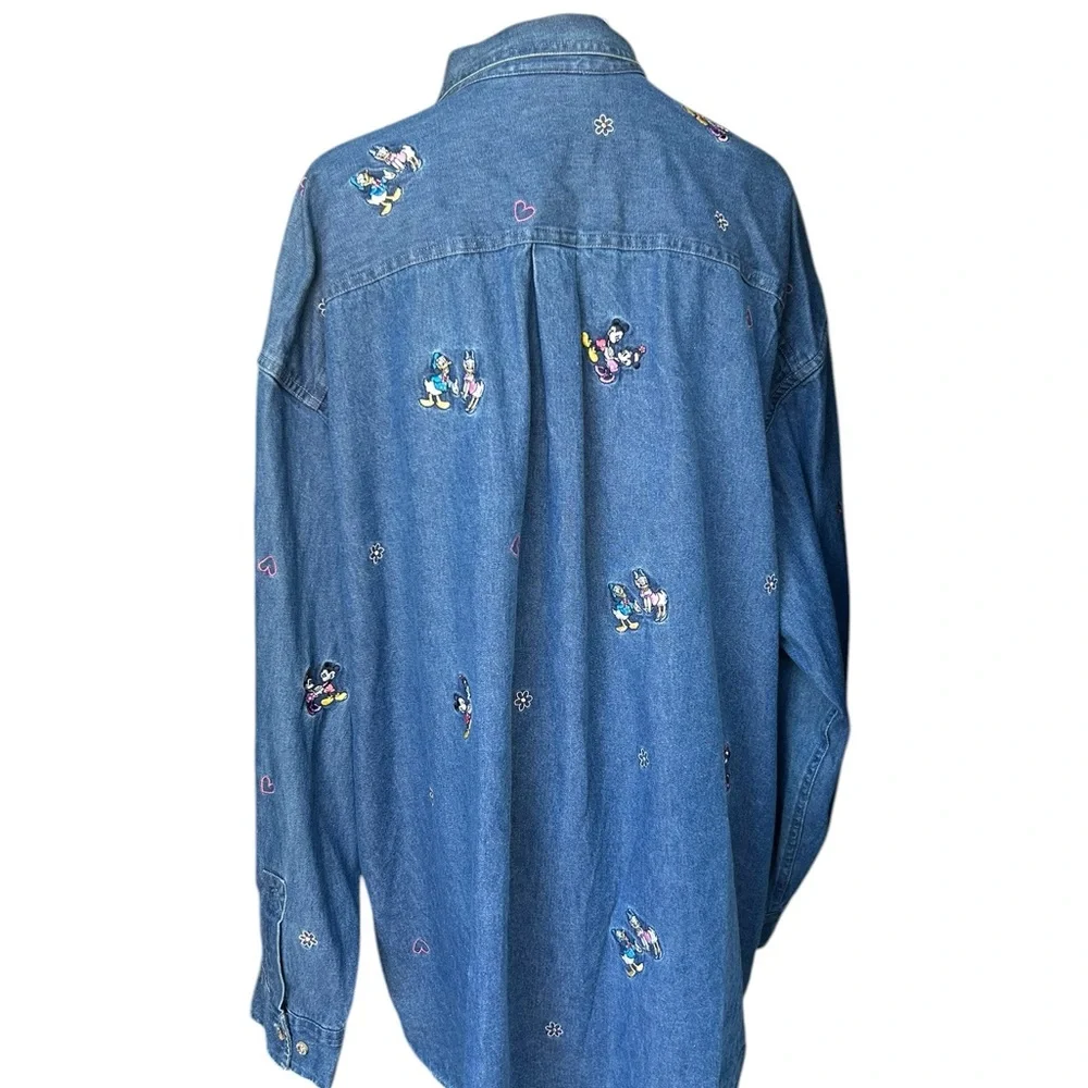 Disney Mickey Minnie Donald Daisy Embroidered XXL Heart Valentines Button-Up Top - Picture 4 of 11